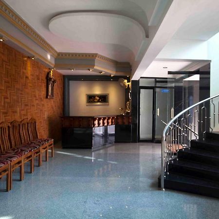 Hotel Chithra Kanyakumari Exteriör bild