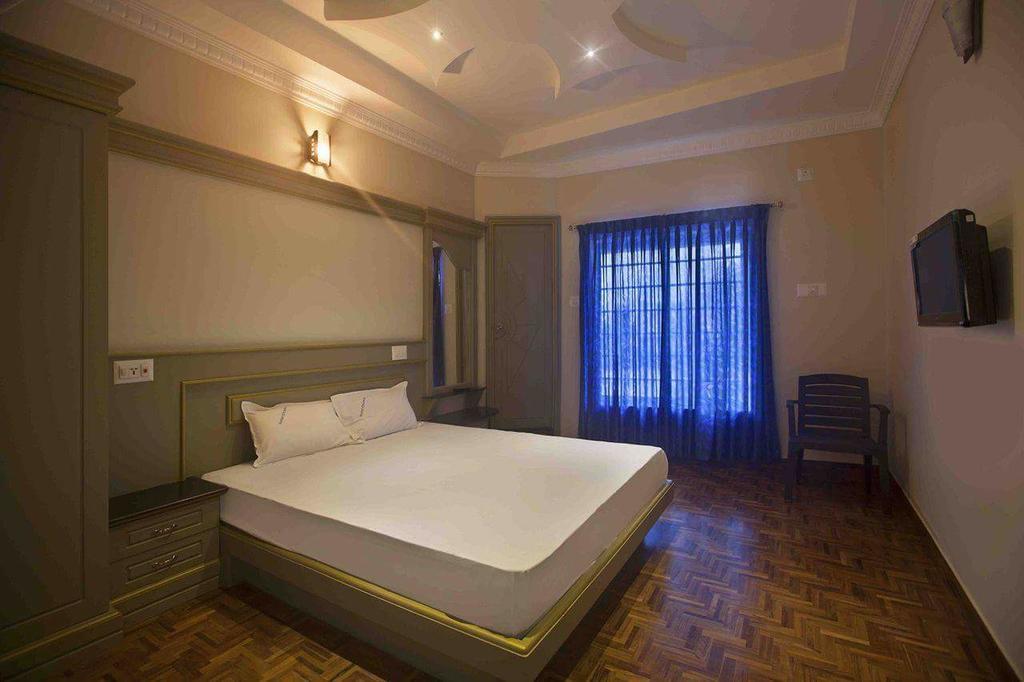 Hotel Chithra Kanyakumari Exteriör bild