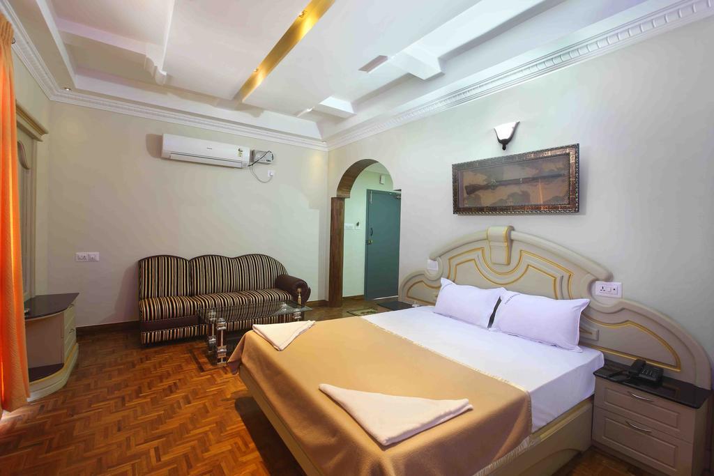 Hotel Chithra Kanyakumari Exteriör bild
